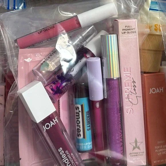 Mystery Box - 10 Lip Products brand new - Picture 6 of 7